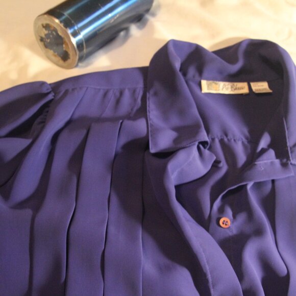 Blouse, buttons in the front. Size 22W. La Blouse brand. Good condition. - Picture 6 of 7